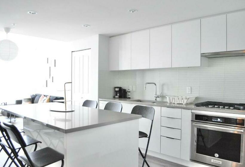 2102 6638 Dunblane Burnaby