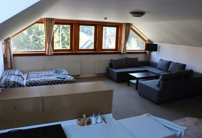 Stanislava Pechová Apartmán Hakelakuky