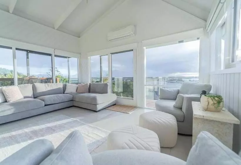 Orton Beach Views 200m To Beach & Restaurants