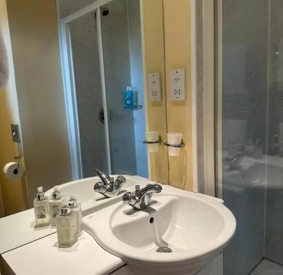 Aamiaismajoitus (B&B) 36 Themall