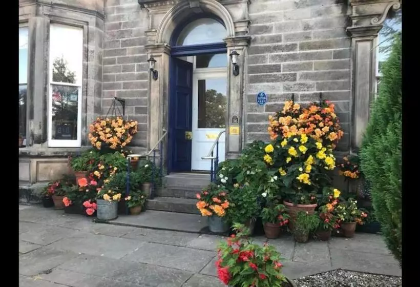 Aamiaismajoitus (B&B) 36 Themall