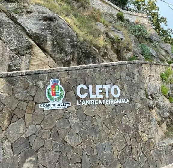 ベッドアンドブレックファースト Cleto: Un Paese Due Castelli