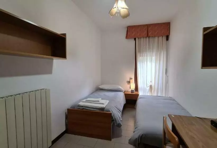 Hotelli Albergo Meublé Aurora