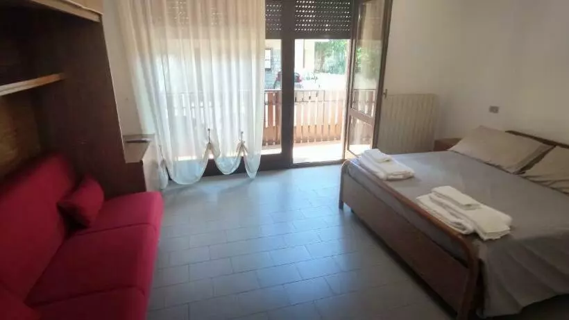 Hotelli Albergo Meublé Aurora