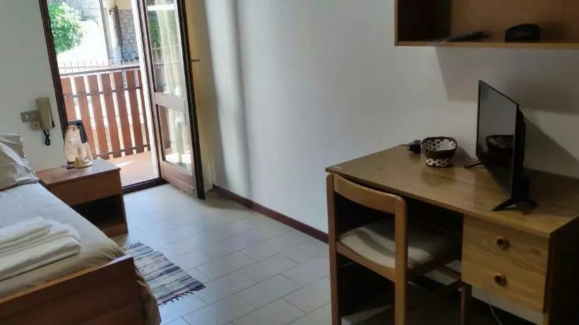 Hotelli Albergo Meublé Aurora