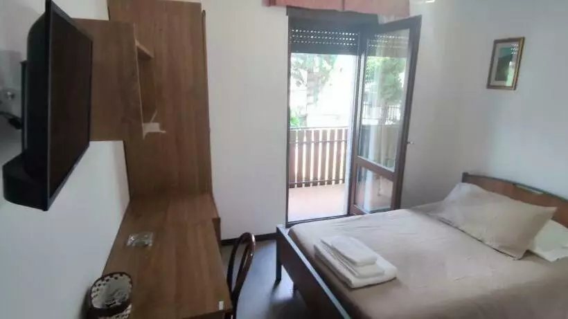 Hotelli Albergo Meublé Aurora