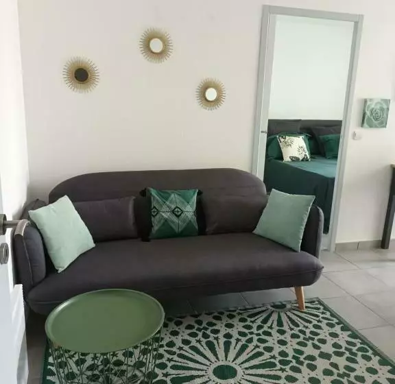 Superbe Appartement Et Parking Proche Du Centre Du Monde