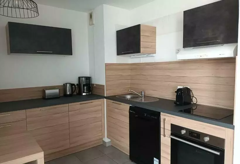 Superbe Appartement Et Parking Proche Du Centre Du Monde