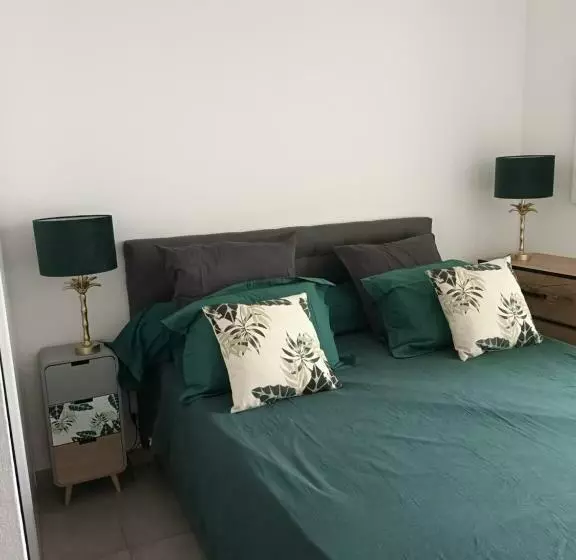 Superbe Appartement Et Parking Proche Du Centre Du Monde