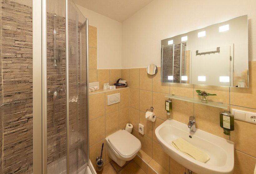 민박 Das Kleine Glück   Adults Only