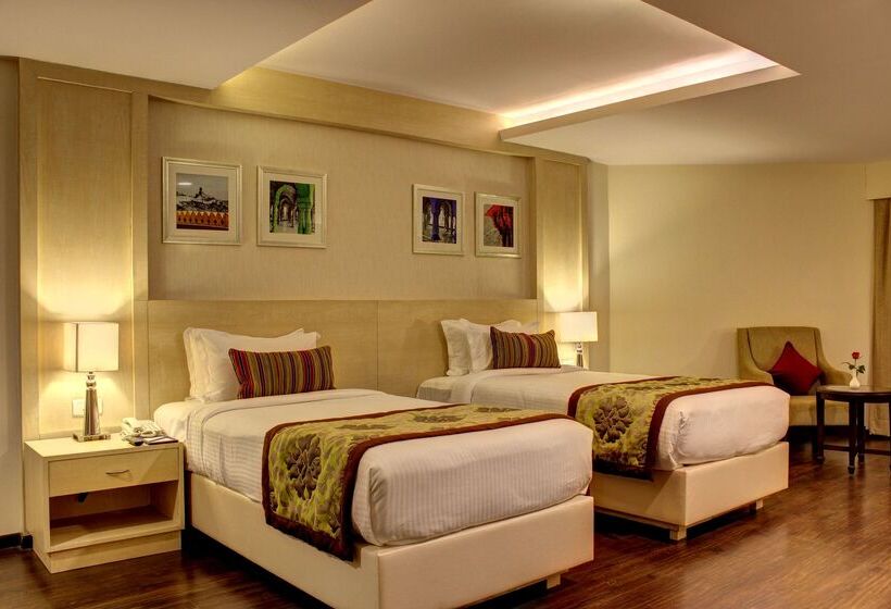 هتل Golden Tulip Jaipur