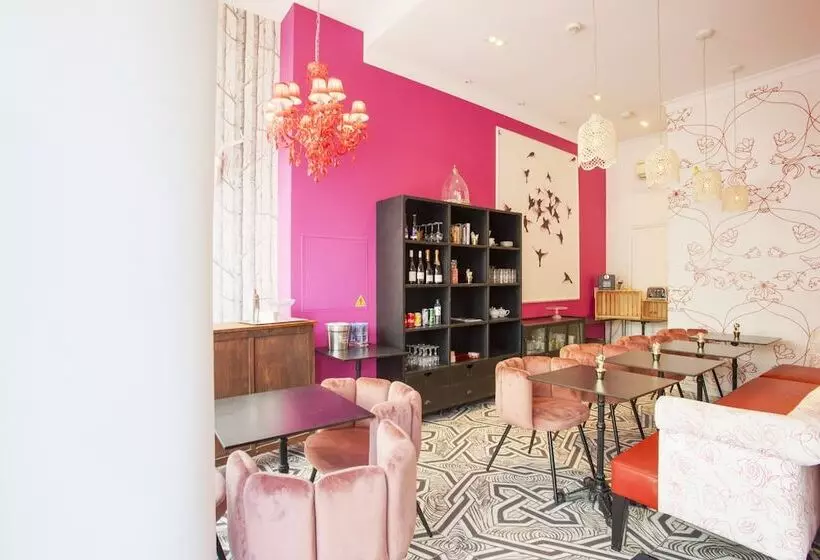 Отель Mademoiselle