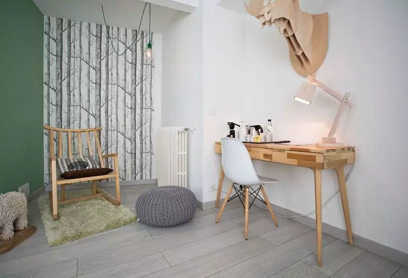 Отель Mademoiselle