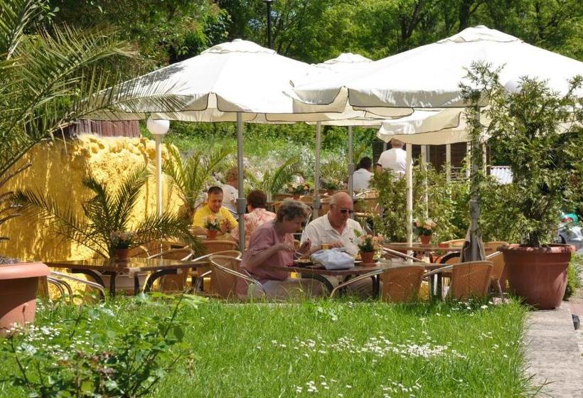 ホテル & Restaurant Märkische Schweiz