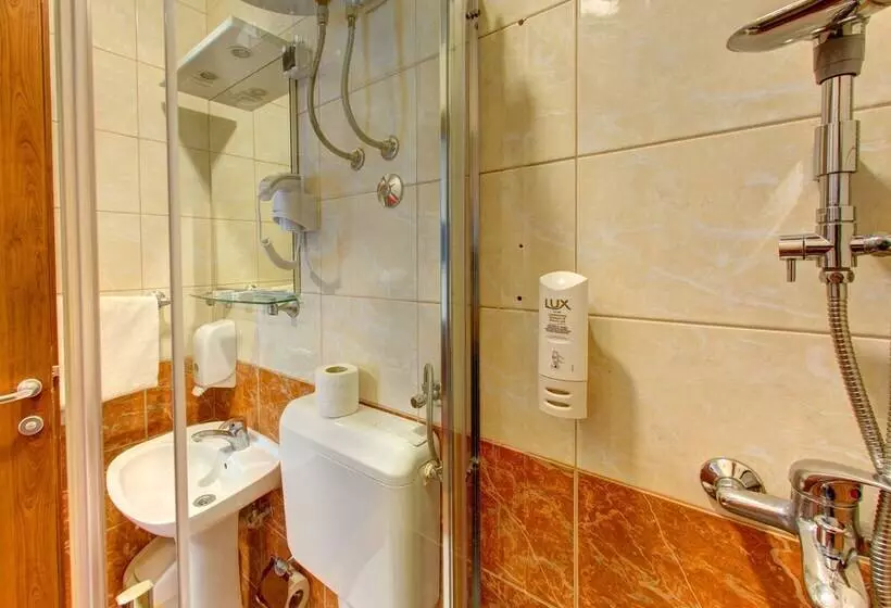 هتل Pansion Villa Nur