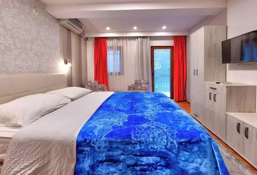 هتل Pansion Villa Nur