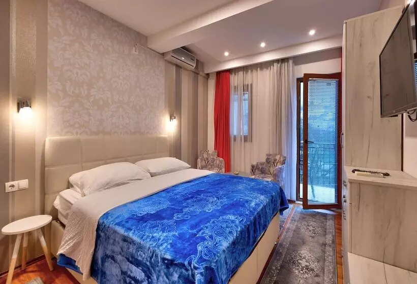 هتل Pansion Villa Nur