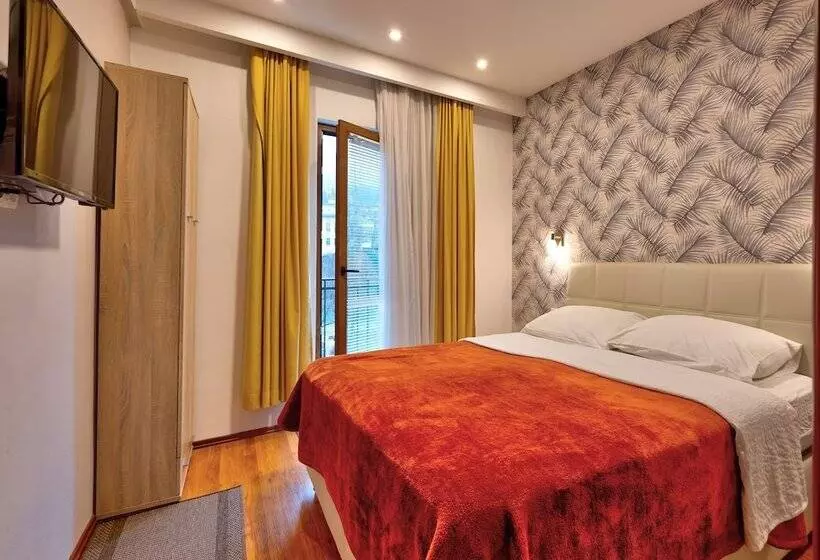 هتل Pansion Villa Nur