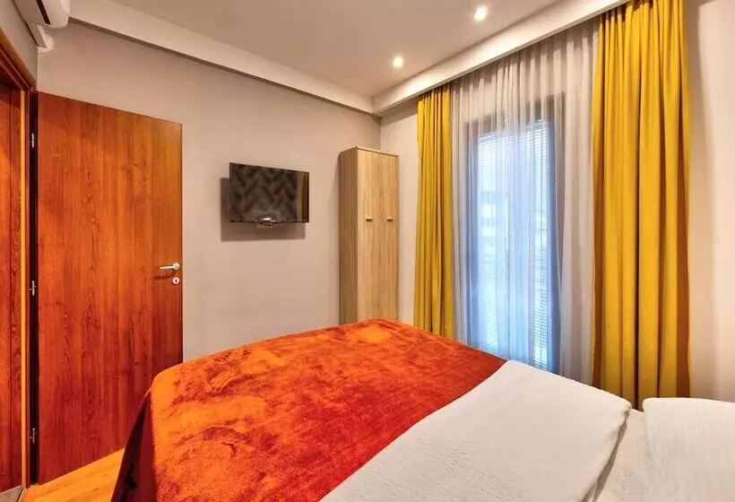 هتل Pansion Villa Nur