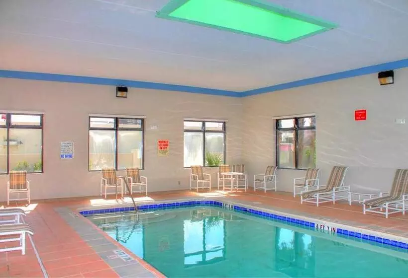 Hotelli Regency Inn & Suites  Saint Augustine