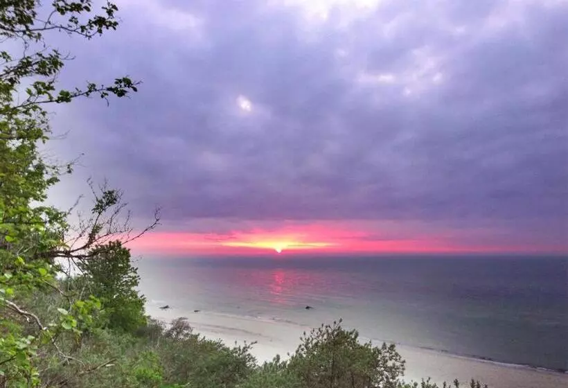 בית מלון כפרי & Restaurant Zum Kap Arkona