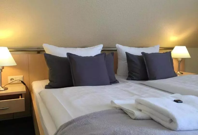 בית מלון כפרי & Restaurant Zum Kap Arkona