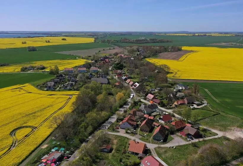 בית מלון כפרי & Restaurant Zum Kap Arkona