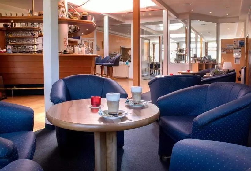 בית מלון כפרי & Restaurant Zum Kap Arkona