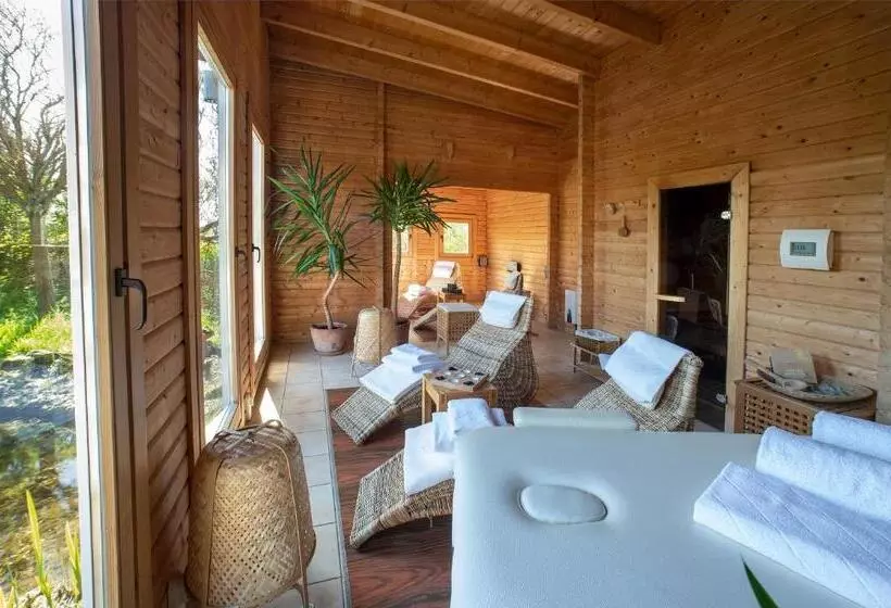 בית מלון כפרי & Restaurant Zum Kap Arkona