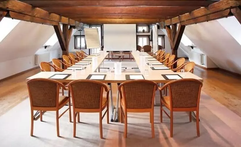 בית מלון כפרי Springbachmuhle Belzig