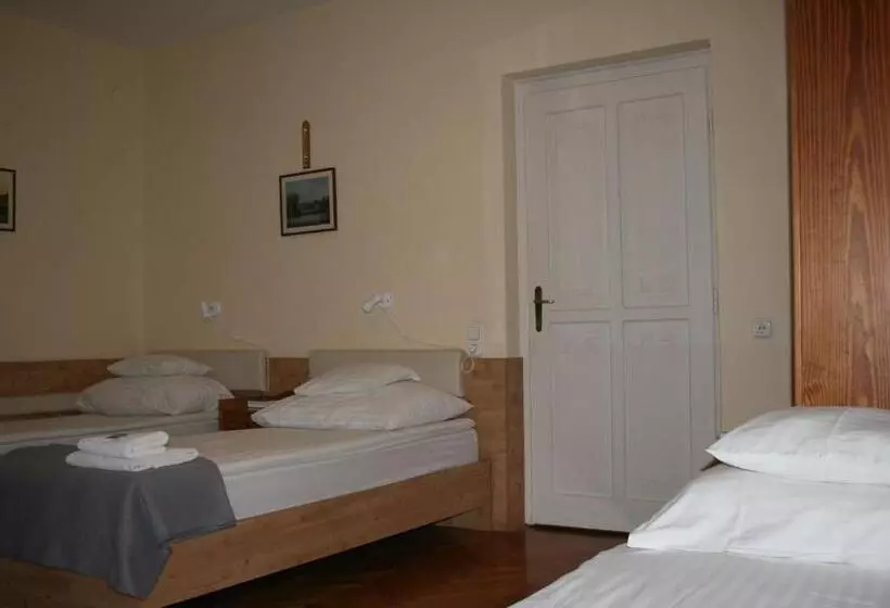 בית מלון כפרי Szent György Fogadó