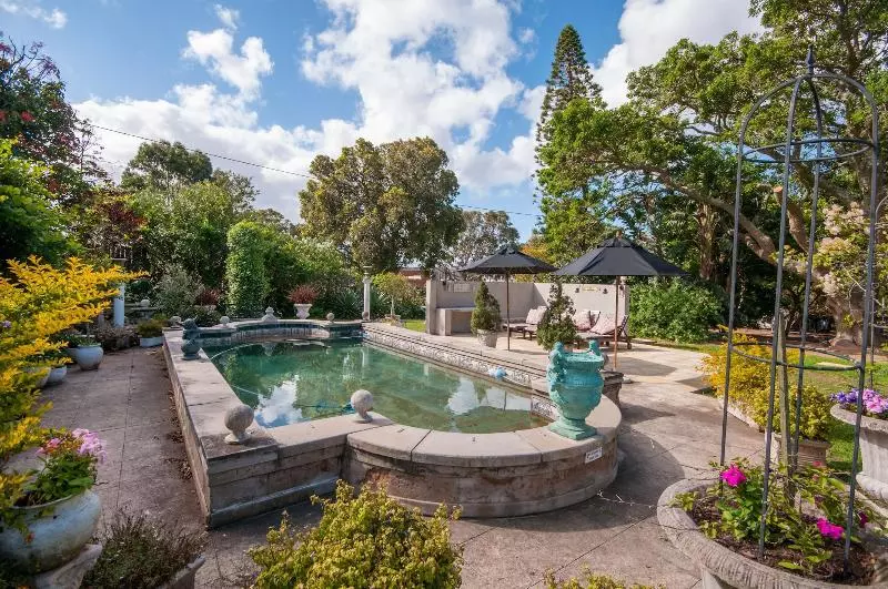 Panzió Forest Hall Guest House