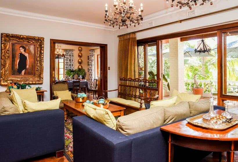 Пансион Northcliff Manor Guest House