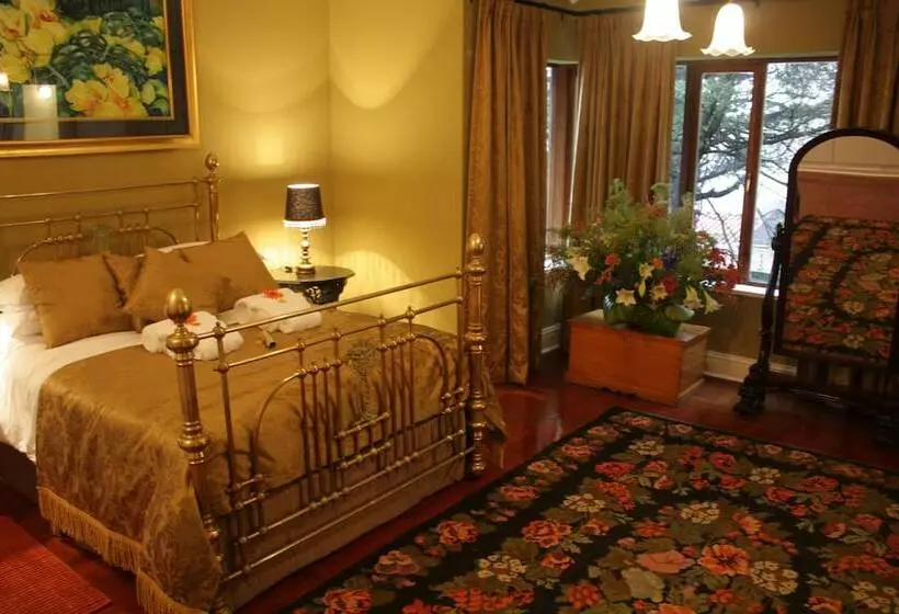 Пансион Northcliff Manor Guest House