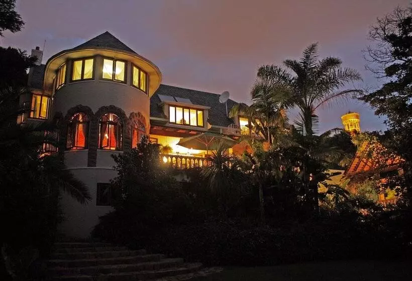 Пансион Northcliff Manor Guest House