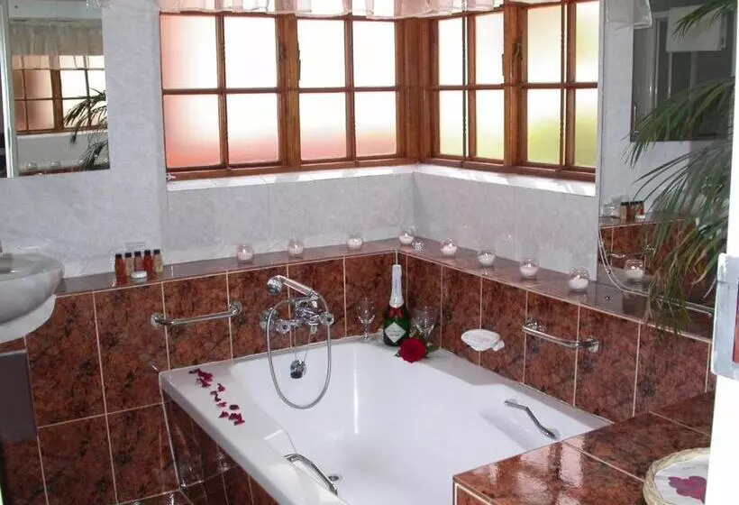 Pension Touraco Guesthouse