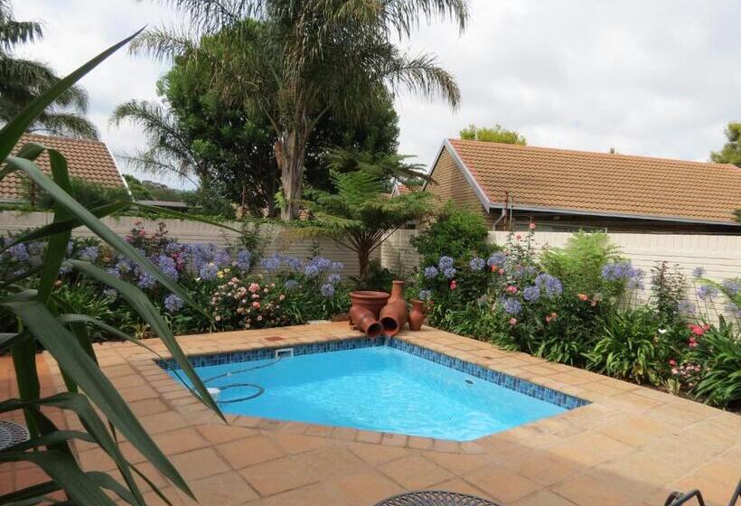 بنسيون Touraco Guesthouse