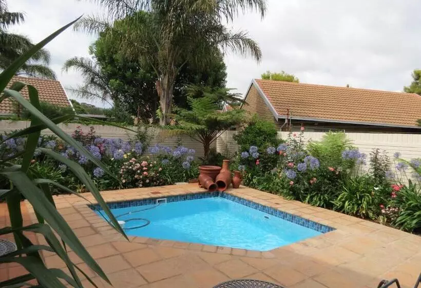 Pension Touraco Guesthouse