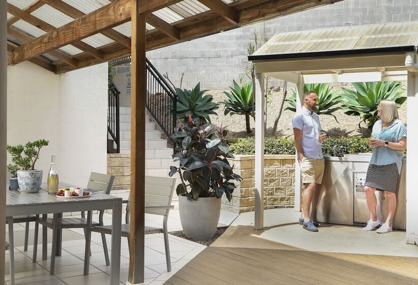 Terrigal Sails Serviced Apartments