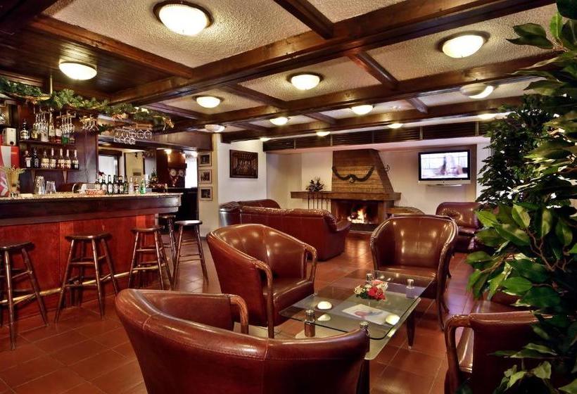 Tes Flora Apartments