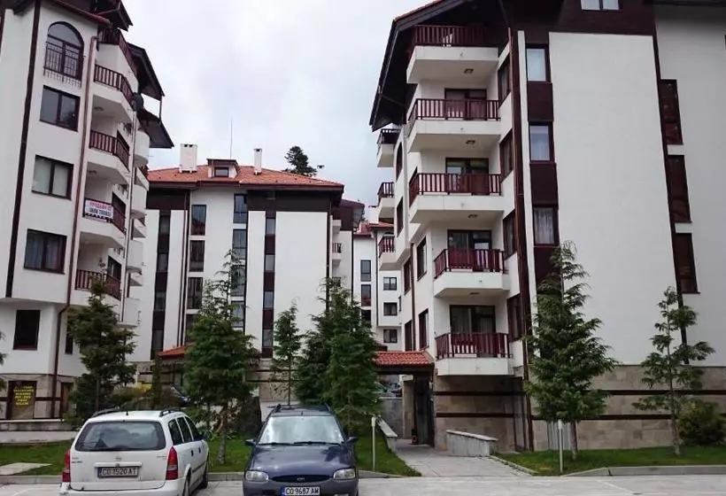 Tes Flora Apartments