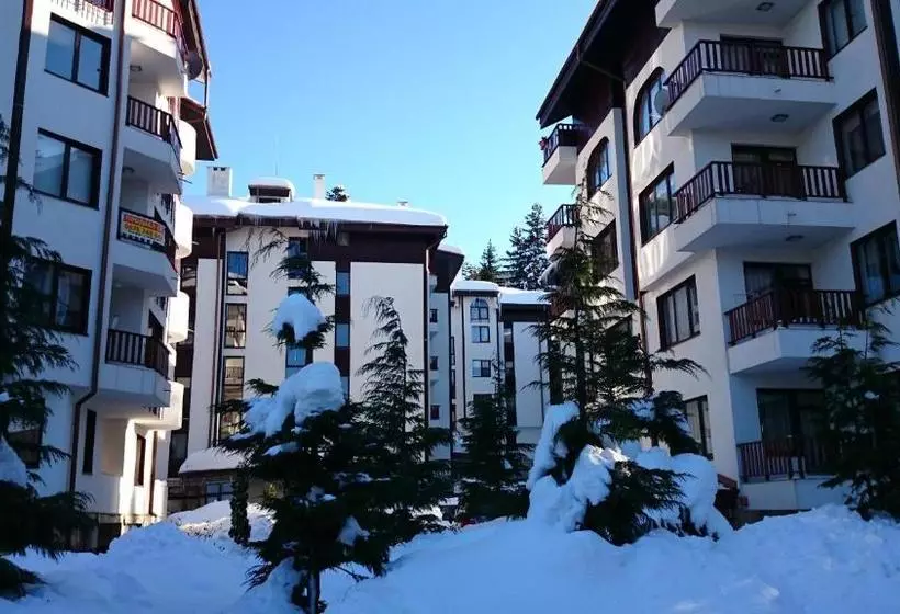 Tes Flora Apartments