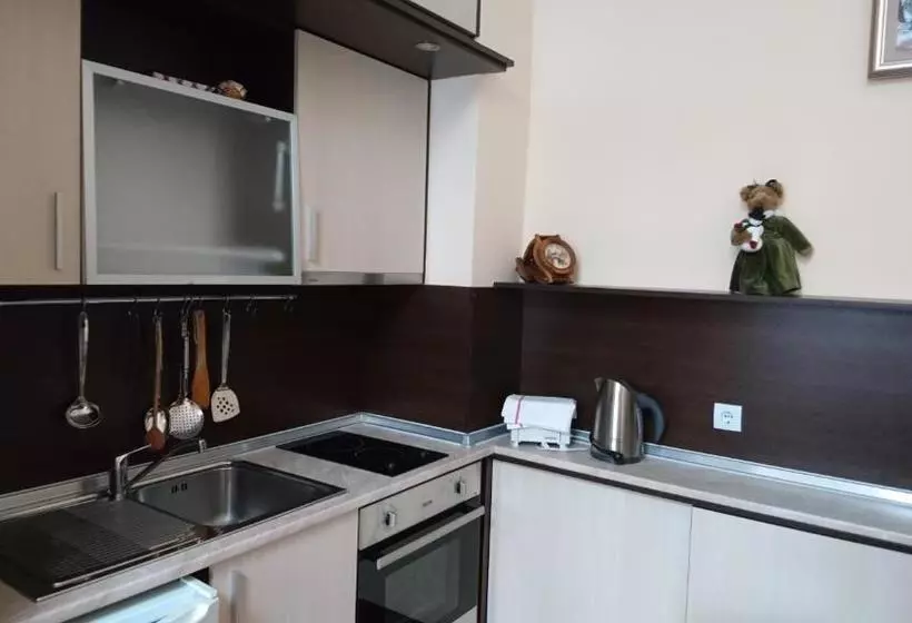 Tes Flora Apartments