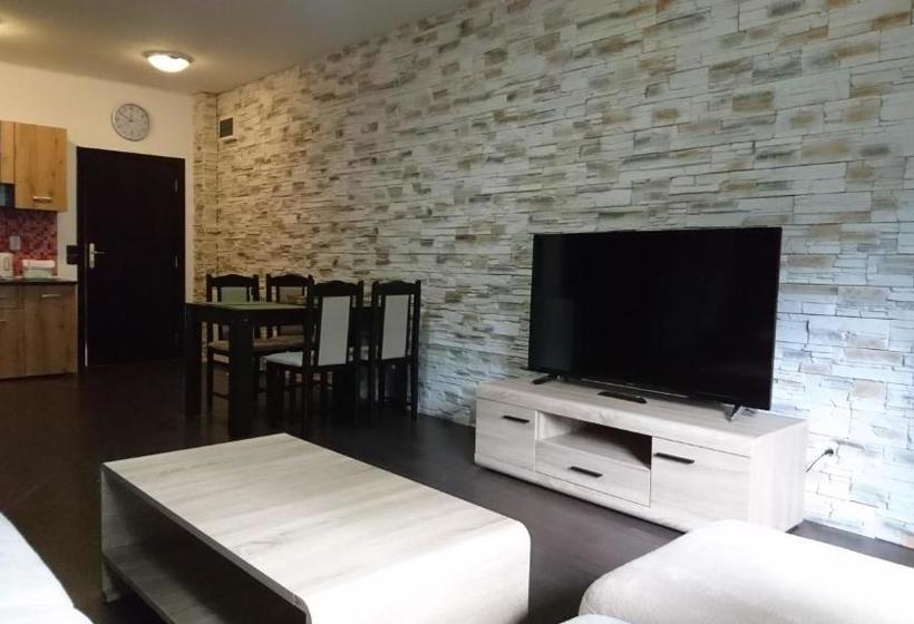 Tes Flora Apartments