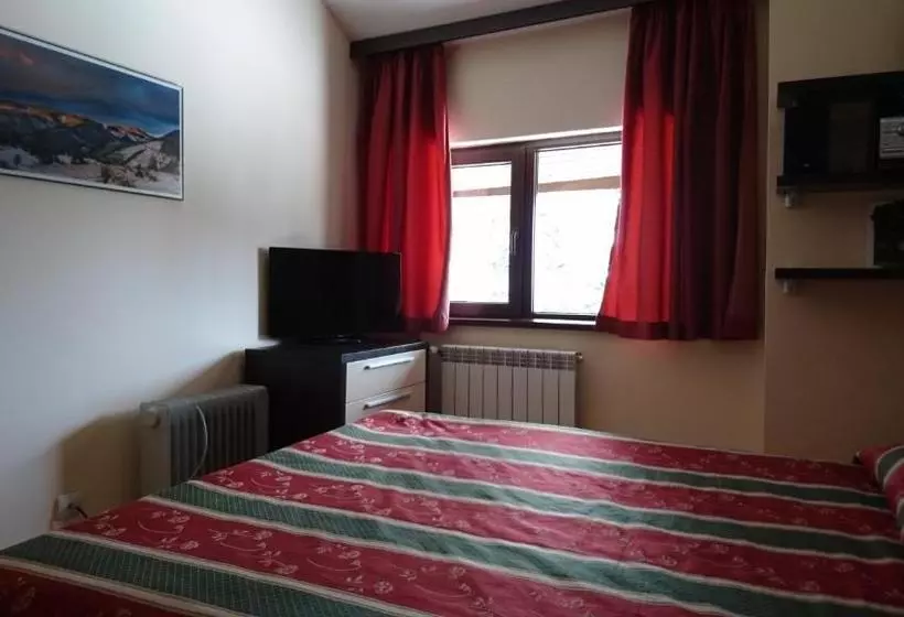 Tes Flora Apartments