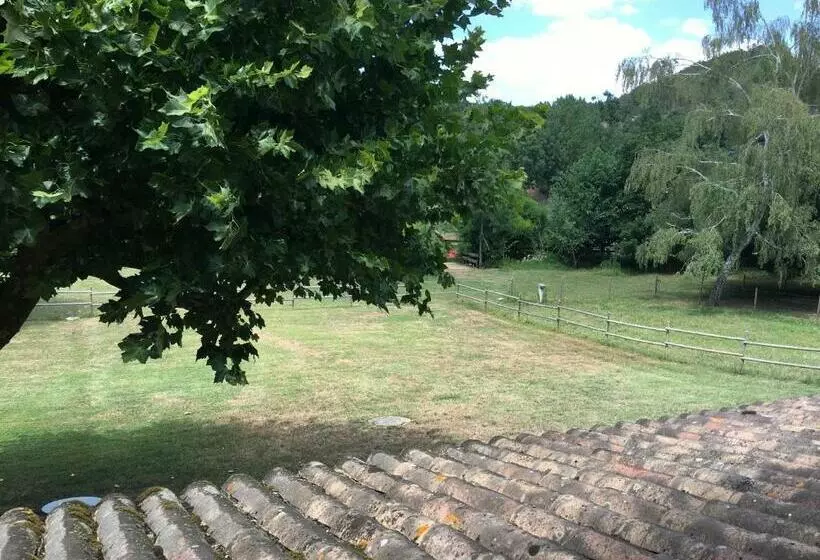 ホテル Gite Equestre Drôme Des Collines