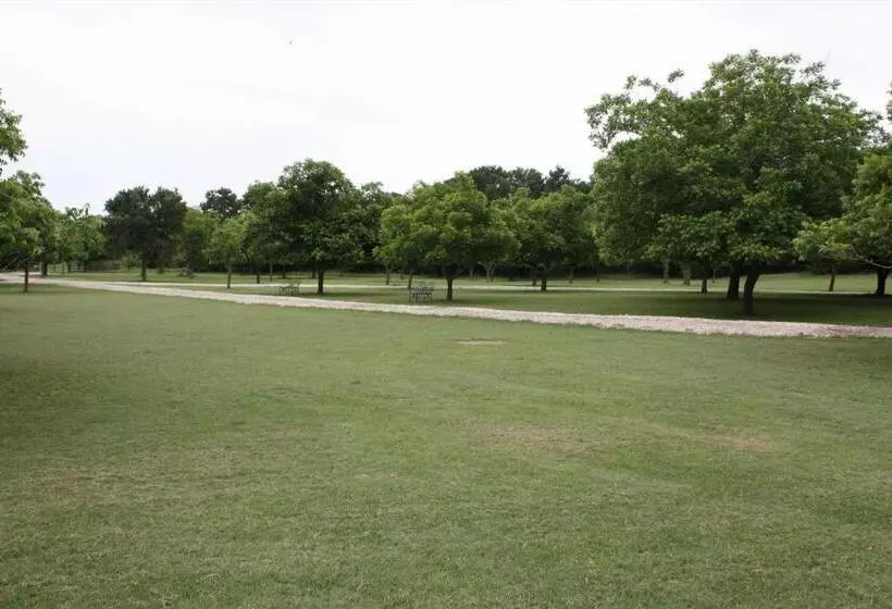 Aamiaismajoitus (B&B) Double U Barr Ranch   Cowboy Cabin