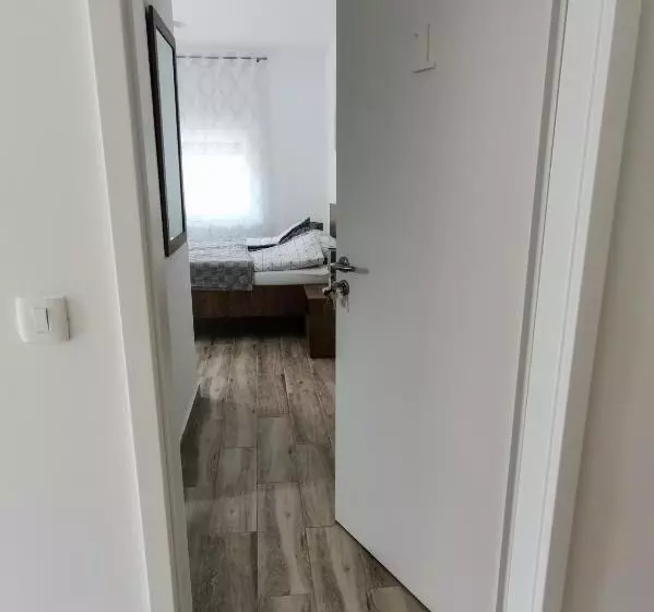 تختخواب و صبحانه Hostel Postaja