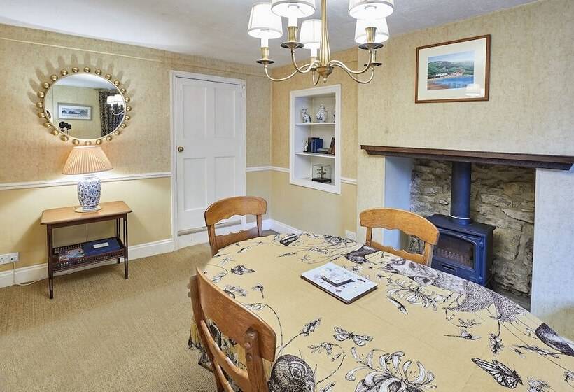 Host & Stay Sixpence Cottage