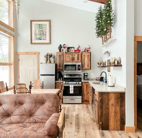 ホテル Cranberry Inn